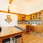 Eliyas Near The Pirin Golf Chalet *