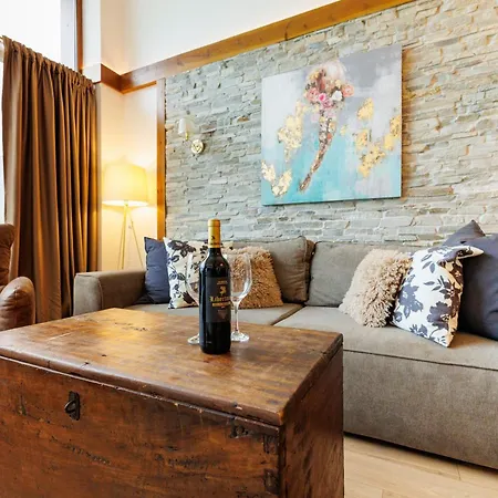 Eliyas Near The Pirin Golf Chalet *