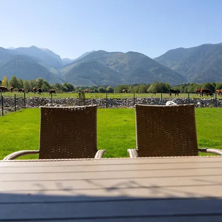 Eliyas Near The Pirin Golf Chalet *