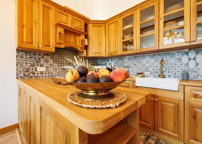 Eliyas Near The Pirin Golf 샬레 *